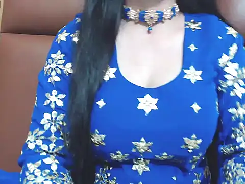 Snapshot of RealNaina chatting on October 20, 2025, 5:46 pm RealNaina online show from October 20, 2025, 5:46 pm