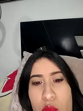 mialorents online show from October 17, 2025, 8:44 pm