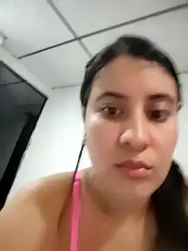 Snapshot of mialorents chatting on February 8, 2026, 11:19 pm mialorents online show from February 8, 2026, 11:19 pm