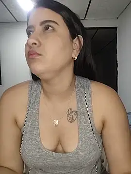 Snapshot of mialorents chatting on February 20, 2026, 6:26 am mialorents online show from February 20, 2026, 6:26 am