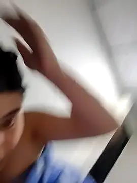 Snapshot of mialorents chatting on March 3, 2026, 10:48 pm mialorents online show from March 3, 2026, 10:48 pm