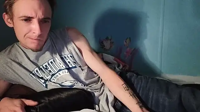Ilovepussy1911 online show from May 28, 2026, 5:10 pm