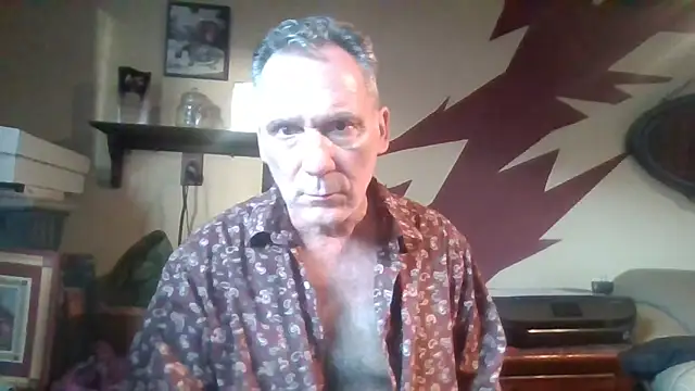 Snapshot of HunkofRock chatting on October 3, 2025, 11:51 am HunkofRock online show from October 3, 2025, 11:51 am