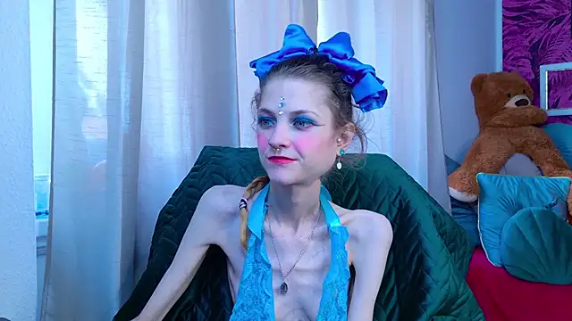 Snapshot of KittyRaine chatting on May 8, 2026, 12:32 pm KittyRaine online show from May 8, 2026, 12:32 pm