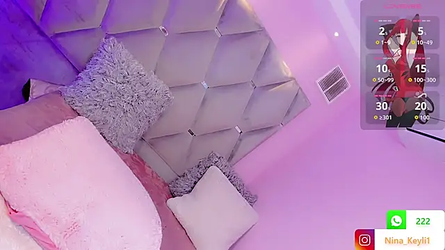 Snapshot of Nina_Keyli chatting on October 6, 2025, 7:33 pm Nina Keyli online show from October 6, 2025, 7:33 pm