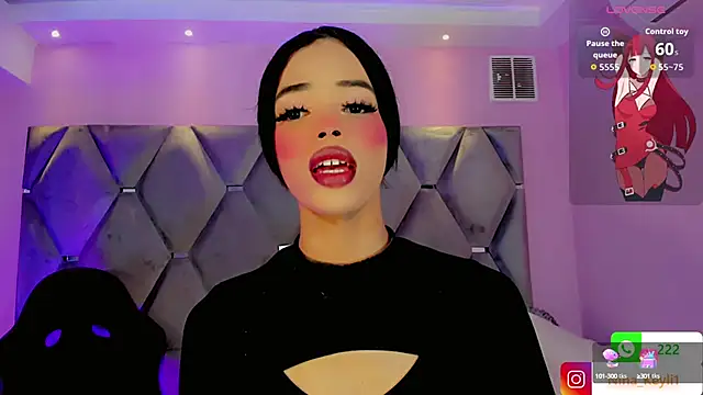 Snapshot of Nina_Keyli chatting on October 10, 2025, 7:02 pm Nina Keyli online show from October 10, 2025, 7:02 pm