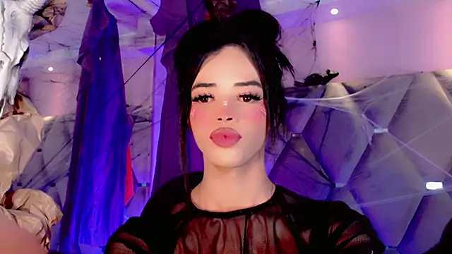 Snapshot of Nina_Keyli chatting on October 16, 2025, 2:56 am Nina Keyli online show from October 16, 2025, 2:56 am