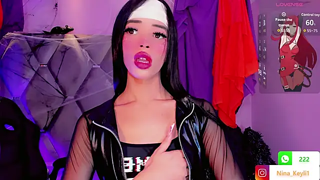 Snapshot of Nina_Keyli chatting on October 18, 2025, 7:58 pm Nina Keyli online show from October 18, 2025, 7:58 pm