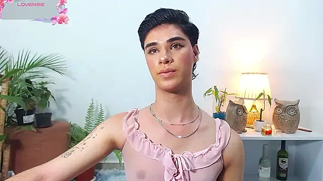 juanes puthee online show from March 13, 2026, 4:08 am