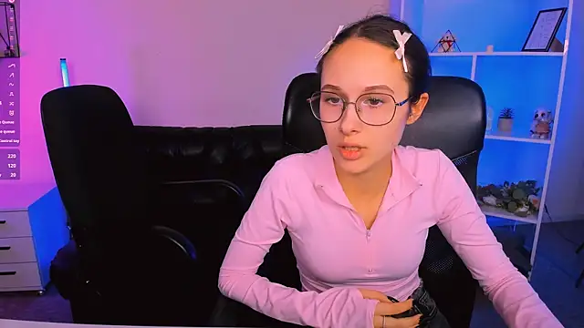 Snapshot of mona_cloud chatting on November 17, 2025, 12:16 am mona cloud online show from November 17, 2025, 12:16 am