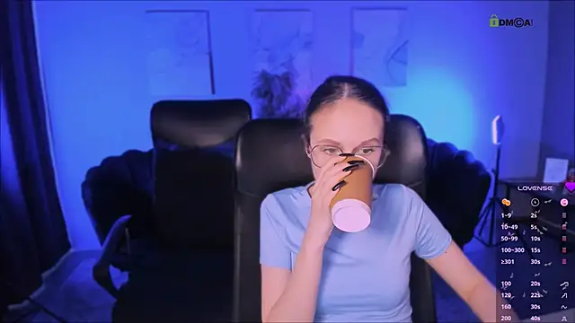 Snapshot of mona_cloud chatting on November 23, 2025, 12:10 am mona cloud online show from November 23, 2025, 12:10 am