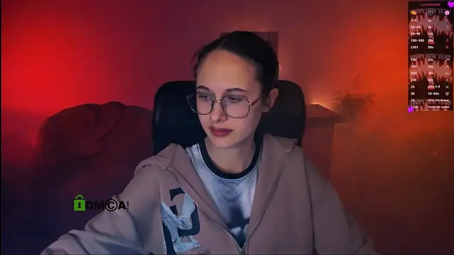 Snapshot of mona_cloud chatting on December 19, 2025, 7:43 pm mona cloud online show from December 19, 2025, 7:43 pm