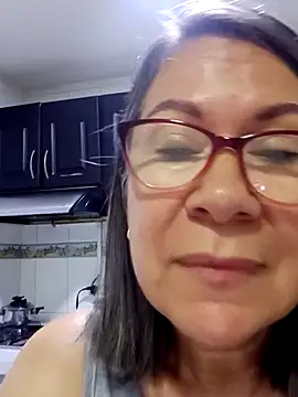 victoria wayne online show from November 5, 2025, 10:04 am