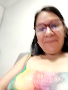 victoria wayne online show from May 11, 2026, 10:32 am
