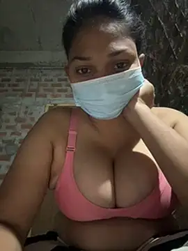 divya arora22 online show from March 7, 2025, 4:11 pm