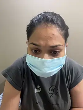 divya arora22 online show from March 17, 2025, 4:33 pm