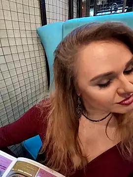 Snapshot of Juicy_PeachLux chatting on September 12, 2025, 3:56 pm Juicy PeachLux online show from September 12, 2025, 3:56 pm