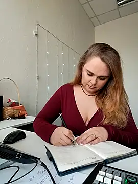 Snapshot of Juicy_PeachLux chatting on September 14, 2025, 7:40 am Juicy PeachLux online show from September 14, 2025, 7:40 am