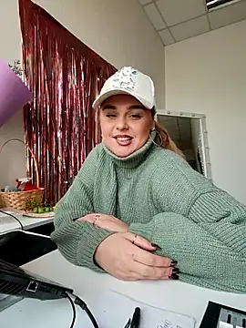 Snapshot of Juicy_PeachLux chatting on October 15, 2025, 9:42 am Juicy PeachLux online show from October 15, 2025, 9:42 am