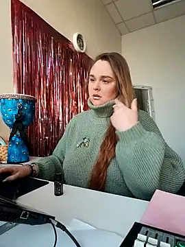 Juicy PeachLux online show from November 24, 2025, 7:41 am