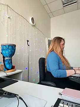 Snapshot of Juicy_PeachLux chatting on February 12, 2026, 7:58 am Juicy PeachLux online show from February 12, 2026, 7:58 am