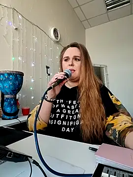 Snapshot of Juicy_PeachLux chatting on February 13, 2026, 7:37 am Juicy PeachLux online show from February 13, 2026, 7:37 am