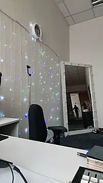 Snapshot of Juicy_PeachLux chatting on February 16, 2026, 9:49 am Juicy PeachLux online show from February 16, 2026, 9:49 am