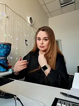 Snapshot of Juicy_PeachLux chatting on February 18, 2026, 6:42 am Juicy PeachLux online show from February 18, 2026, 6:42 am