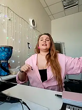 Snapshot of Juicy_PeachLux chatting on February 19, 2026, 6:53 am Juicy PeachLux online show from February 19, 2026, 6:53 am