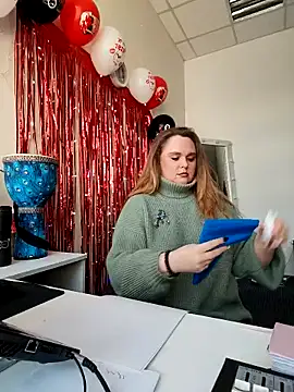 Snapshot of Juicy_PeachLux chatting on February 27, 2026, 7:52 am Juicy PeachLux online show from February 27, 2026, 7:52 am