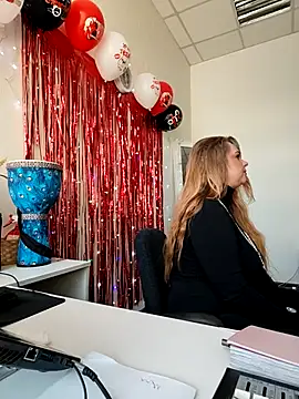 Snapshot of Juicy_PeachLux chatting on February 28, 2026, 8:04 am Juicy PeachLux online show from February 28, 2026, 8:04 am