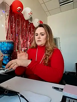 Snapshot of Juicy_PeachLux chatting on March 13, 2026, 8:43 am Juicy PeachLux online show from March 13, 2026, 8:43 am