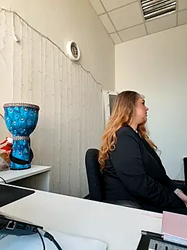 Snapshot of Juicy_PeachLux chatting on March 15, 2026, 7:14 am Juicy PeachLux online show from March 15, 2026, 7:14 am