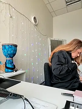 Snapshot of Juicy_PeachLux chatting on March 16, 2026, 5:55 am Juicy PeachLux online show from March 16, 2026, 5:55 am