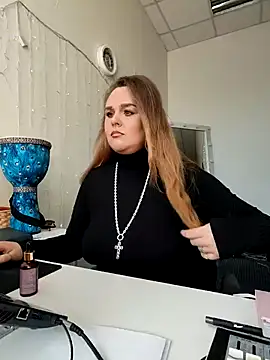 Snapshot of Juicy_PeachLux chatting on March 22, 2026, 5:44 am Juicy PeachLux online show from March 22, 2026, 5:44 am