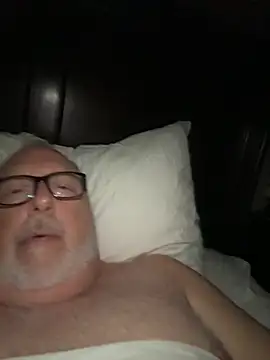 superbearboss online show from November 18, 2025, 6:07 am