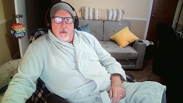 superbearboss online show from January 19, 2026, 3:49 pm