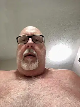 superbearboss online show from February 15, 2026, 9:33 pm