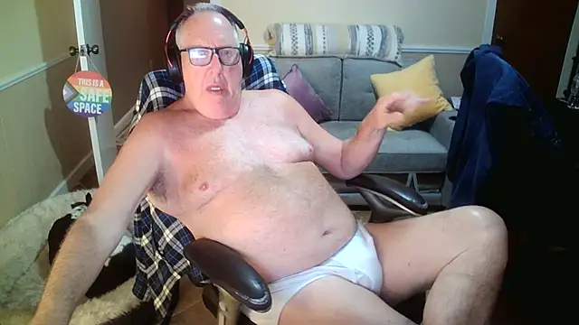 superbearboss online show from June 11, 2026, 3:04 am