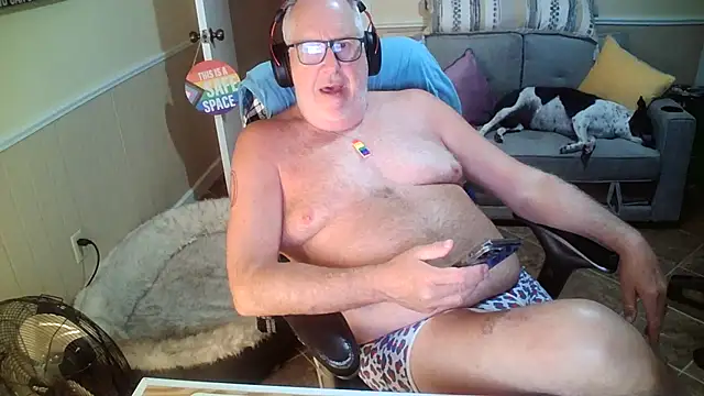 superbearboss online show from June 26, 2026, 2:05 am