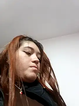 Karina Leon online show from December 2, 2025, 7:53 pm