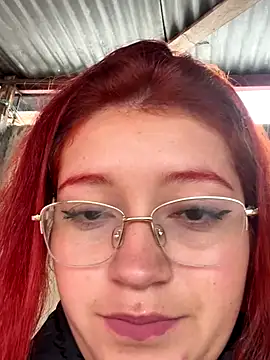 Karina Leon online show from December 18, 2025, 7:09 pm