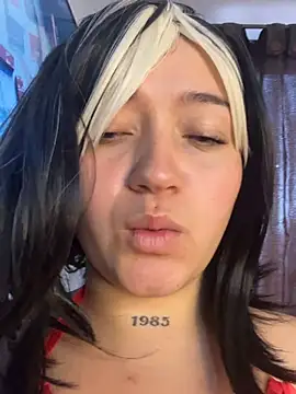 Karina Leon online show from July 31, 2026, 10:09 pm