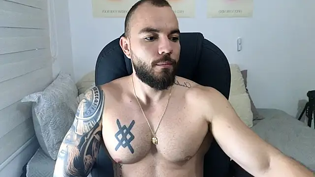 Isaac Carter online show from October 1, 2025, 11:16 am