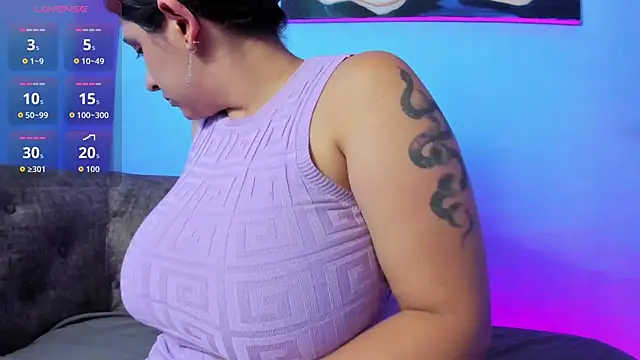 Snapshot of agathabela chatting on September 19, 2025, 7:36 pm agathabela online show from September 19, 2025, 7:36 pm