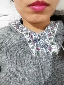 Snapshot of saraaxx1 chatting on March 12, 2026, 2:45 pm saraaxx1 online show from March 12, 2026, 2:45 pm