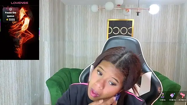 Snapshot of abby1_t_ chatting on October 17, 2025, 2:26 am abby1 t  online show from October 17, 2025, 2:26 am
