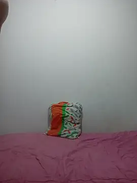 Snapshot of Alejo_baby18 chatting on March 6, 2025, 7:57 am Alejo baby18 online show from March 6, 2025, 7:57 am