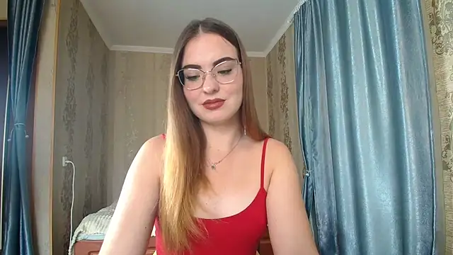 Snapshot of Leila_Kissyu chatting on September 28, 2025, 11:48 am Leila Kissyu online show from September 28, 2025, 11:48 am