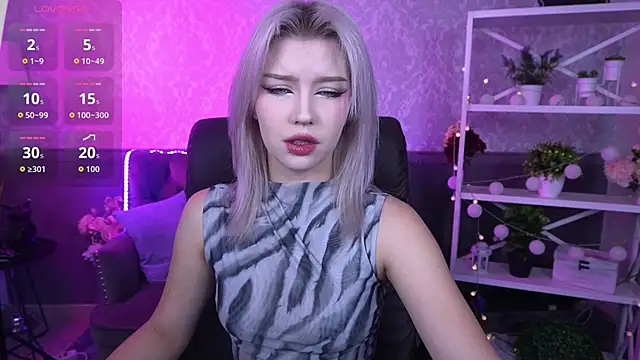 Snapshot of SelenaIris chatting on October 12, 2025, 7:29 am SelenaIris online show from October 12, 2025, 7:29 am